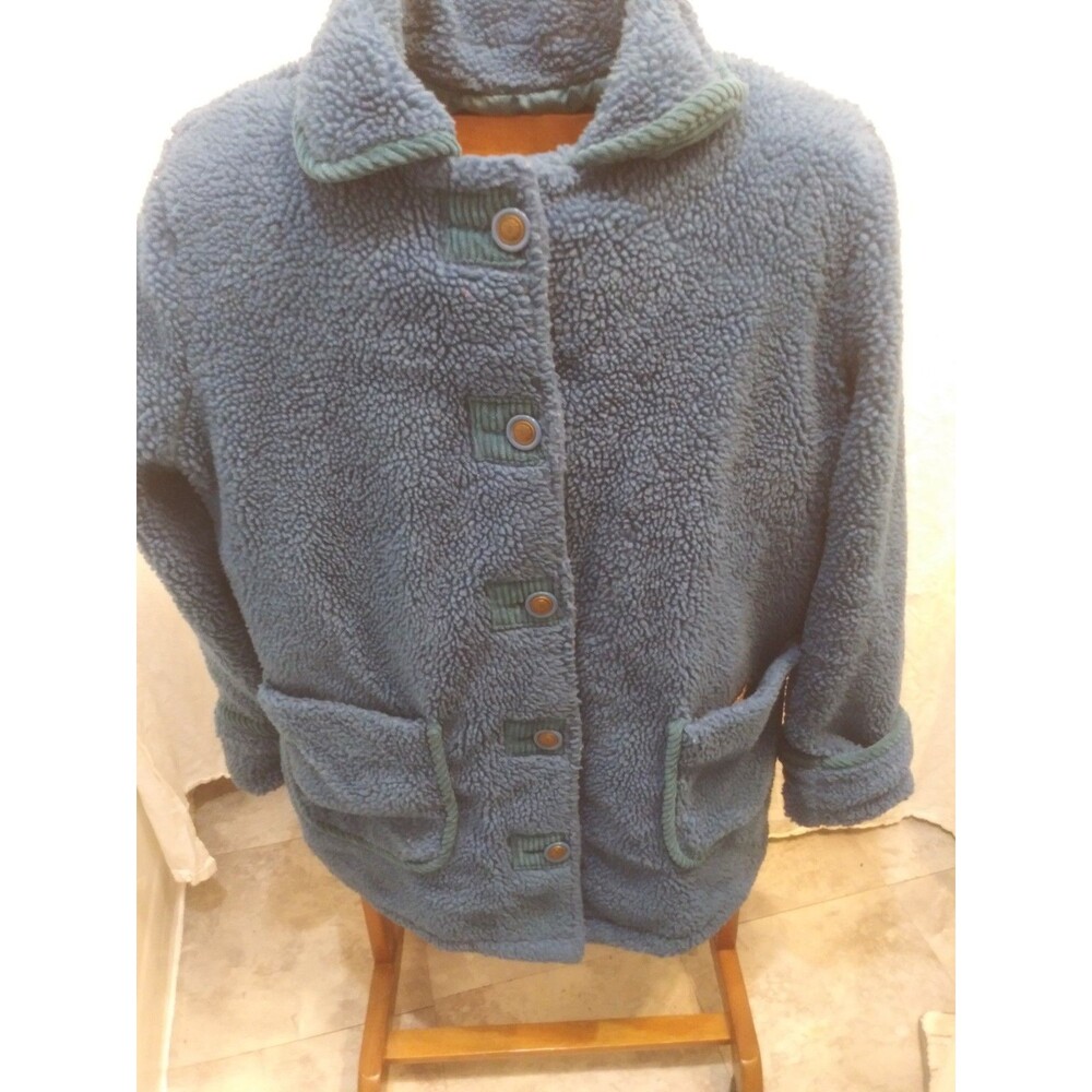TUDOR COURT SHERPA FLEECE COAT – BLUE TEXTURED BUTTON-UP – SIZE LARGE